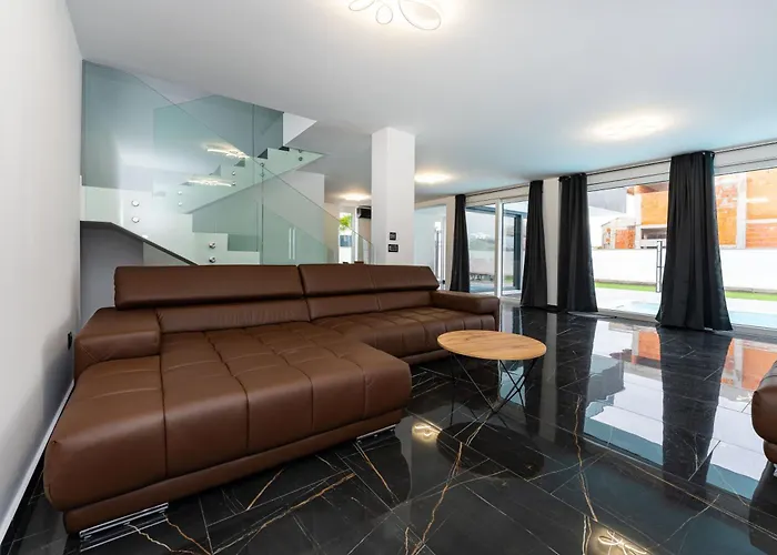 Vila Bellavista Mit Privatpool Nahe Zadar Dracan