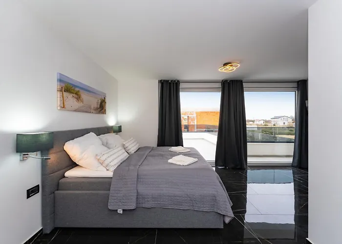 Bellavista Mit Privatpool Nahe Zadar Vila
