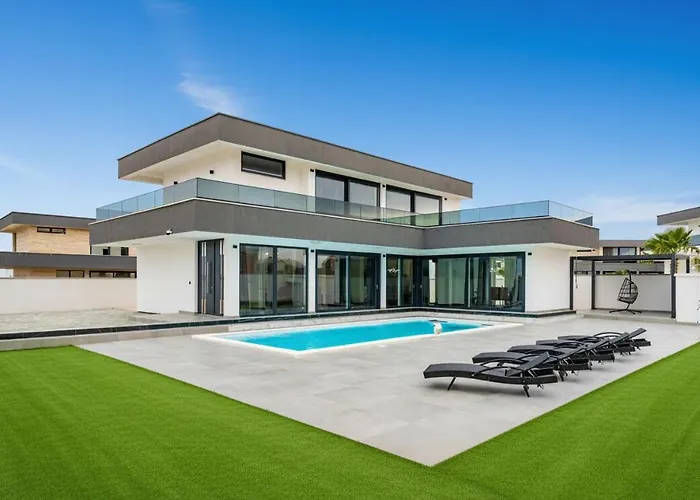 Vila Bellavista Mit Privatpool Nahe Zadar Dracan