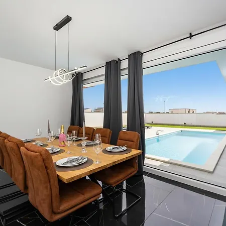 Villa Bellavista Mit Privatpool Nahe Zadar