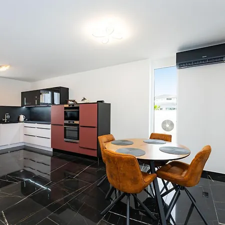Villa Bellavista Mit Privatpool Nahe Zadar Dracan