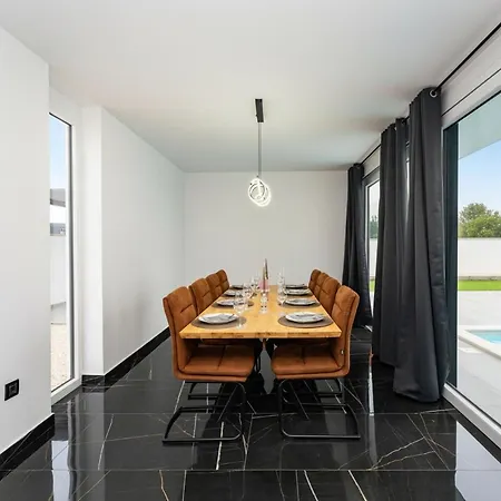 Villa Bellavista Mit Privatpool Nahe Zadar