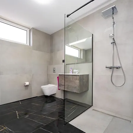 Bellavista Mit Privatpool Nahe Zadar Villa