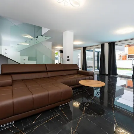 Villa Bellavista Mit Privatpool Nahe Zadar Dracan
