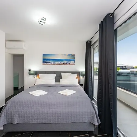 Bellavista Mit Privatpool Nahe Zadar