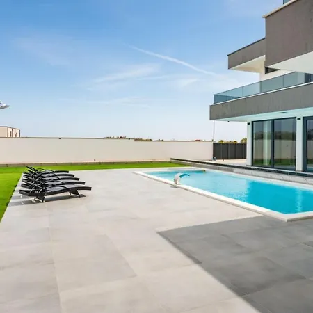 Bellavista Mit Privatpool Nahe Zadar Villa
