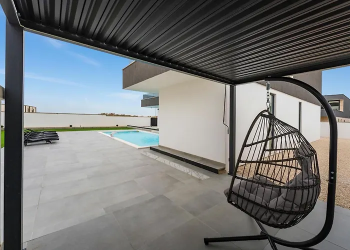 Bellavista Mit Privatpool Nahe Zadar *