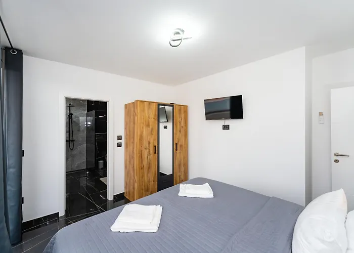 Bellavista Mit Privatpool Nahe Zadar *